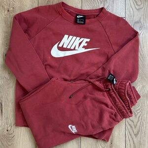 Nike Maroon Sweatpants and sweatshirt